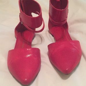 Chinese Laundry red flats